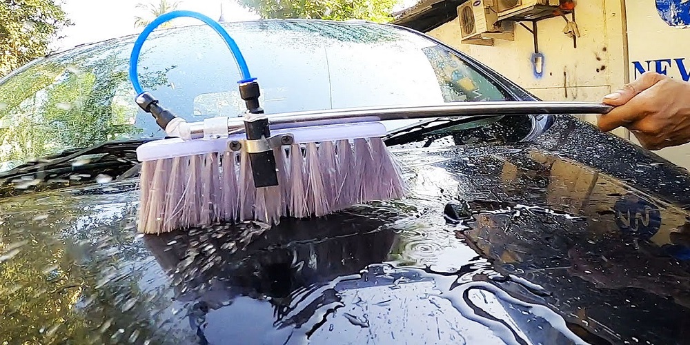 A Guide to Choosing the Best Portable Car Washer